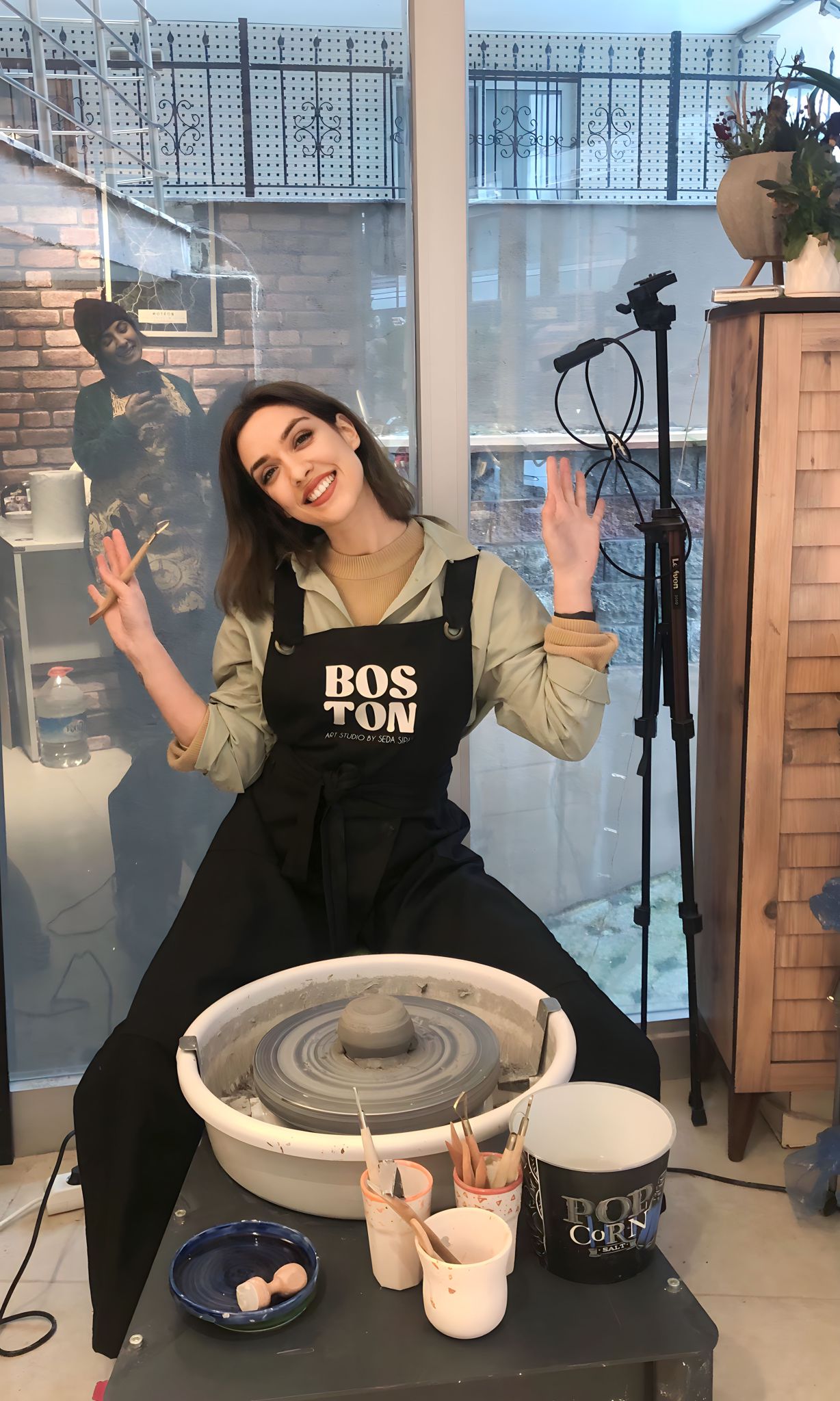 breathable apron with ankle fasteners