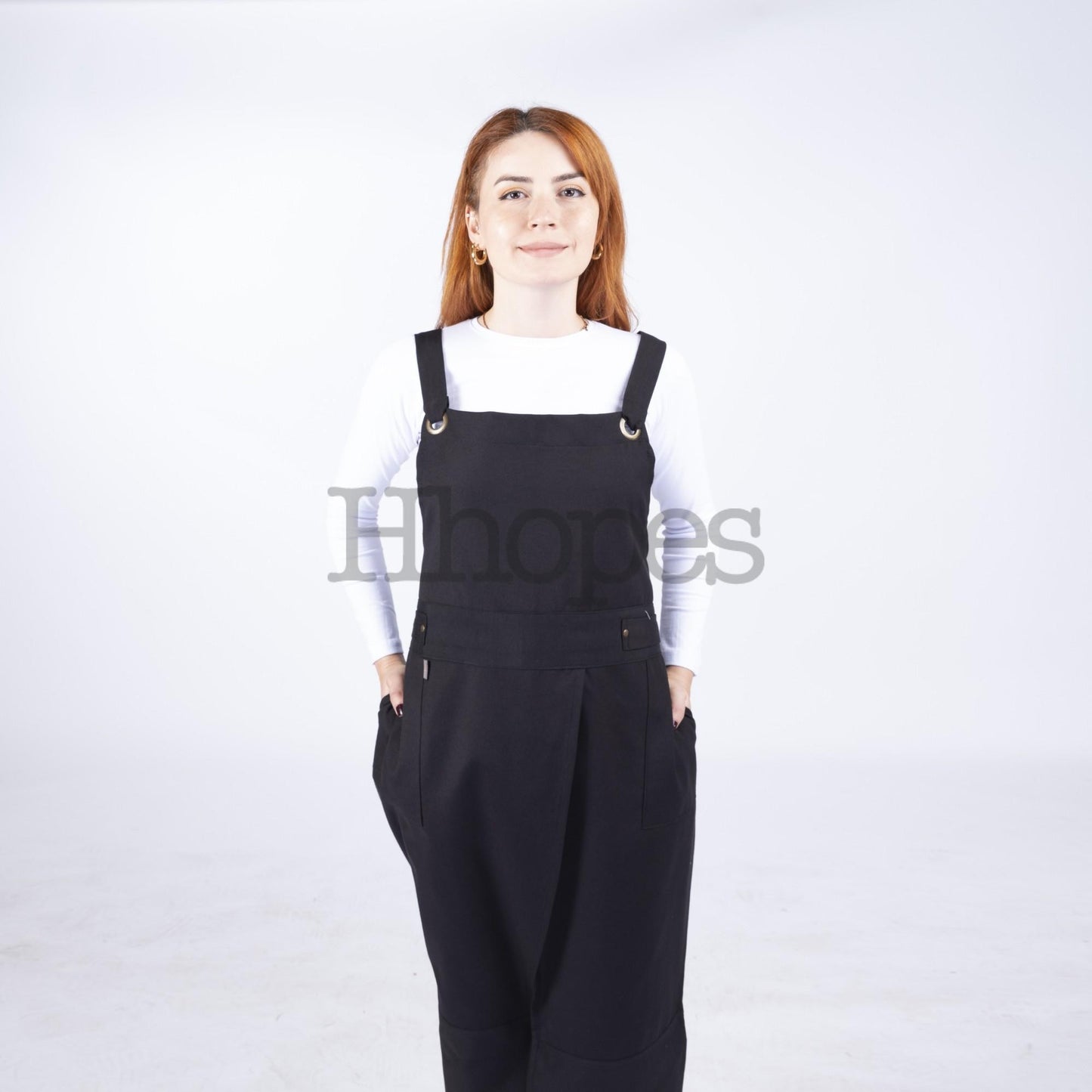 stain-resistant apron for tattoo artists