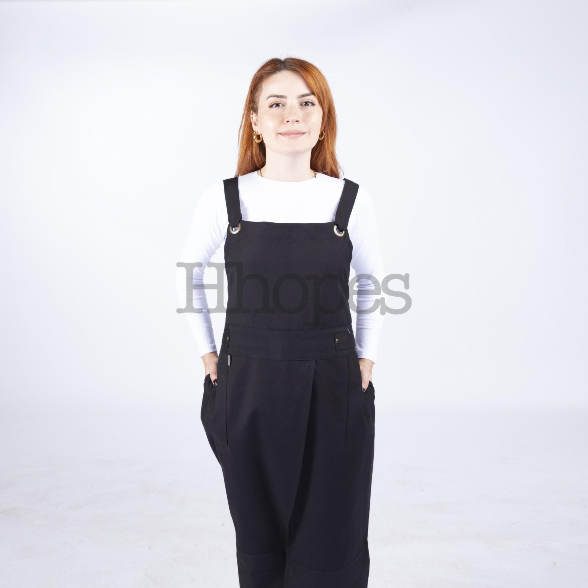 stain-resistant apron for tattoo artists