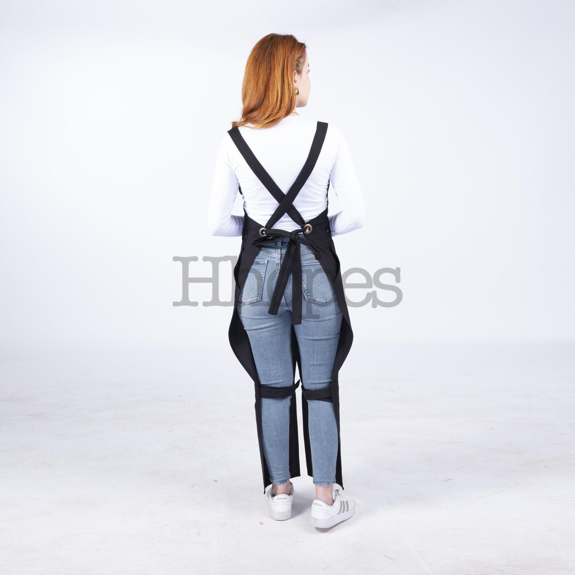 creative studio apron with towel loop